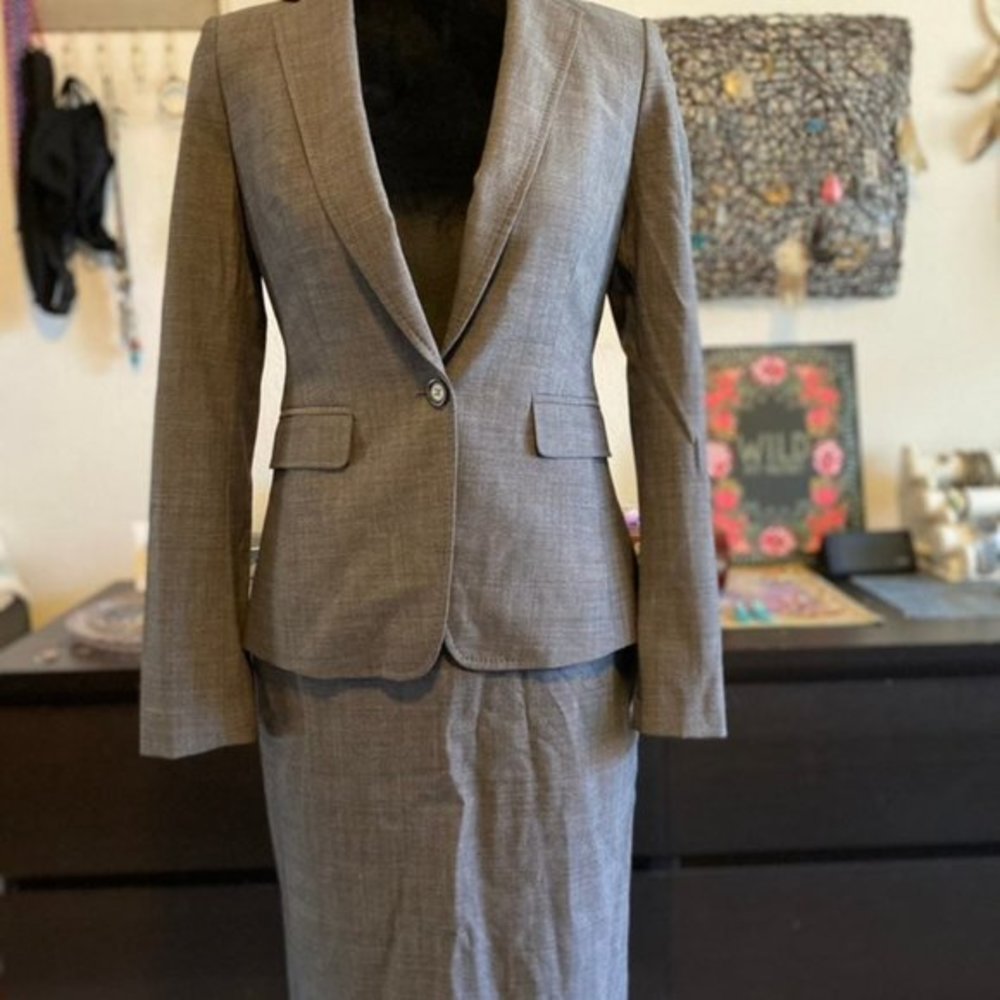 Banana Republic suit set